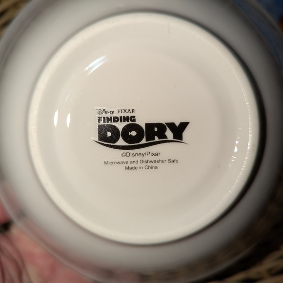 Kids Finding Dory Bowl and Plate Set - Blue and Orange - Picture 4 of 4